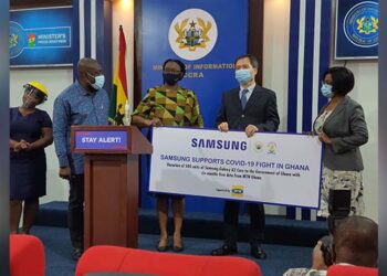 Mr. Eugene Nahm, Managing Director of Samsung Ghana made the presentation to the Government of Ghana