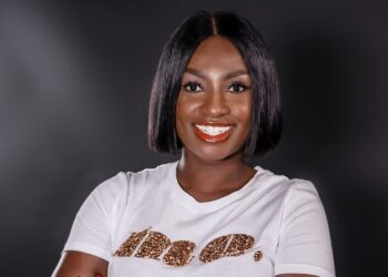 Being a backup vocalist is not easy-Ateaa Tina