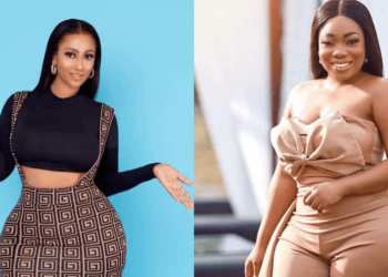 Moesha prophesies to Hajia 4Real