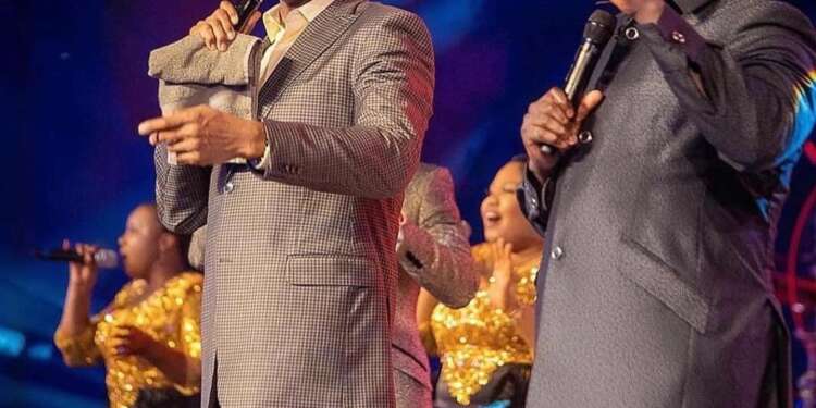 ‘Dream come through’ : MOGmusic shares stage with Grammy winning American gospel singer Donnie McClurkin