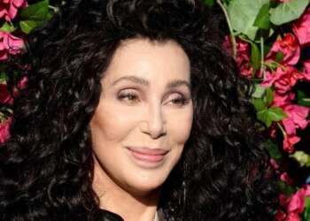 Cher has offered her home to Ukrainian refugees.