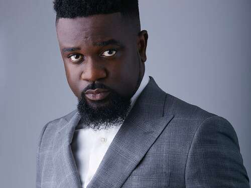 African artists deserve to hold diplomatic passports- Sarkodie