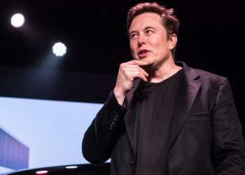 Elon Musk could seize Twitter TODAY