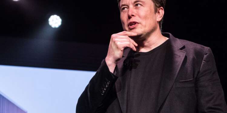 Elon Musk could seize Twitter TODAY