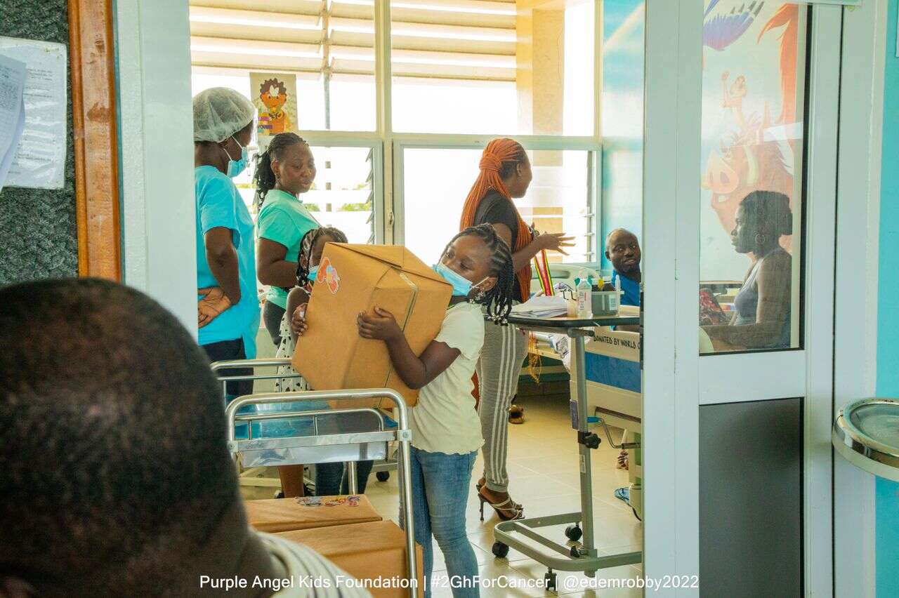 #2GhForCancer: Purple Angels Foundation celebrates Mother’s Day with young cancer patients at Korle-bu