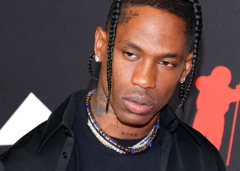 Travis Scott donates $1million to college students...