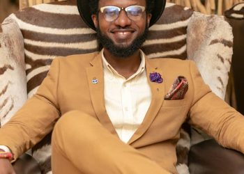 Nana Quasi-Wusu “Run’s” from the Runway to host Strap Up Fashion Show 2022