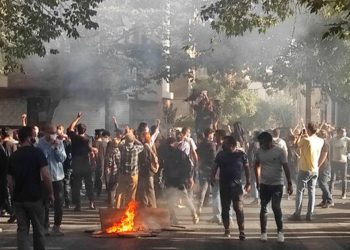 Iran's oil workers join protests