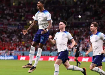 #WorldCupOnY: Rashford brace sends England top of Group B as Wales exit tournament