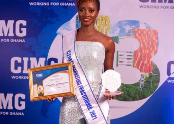 Hollard's Cynthia Ofori-Dwumfuo is Chartered Institute of Marketing Ghana's Marketing Practitioner (CIMG) of the Year, 2021.