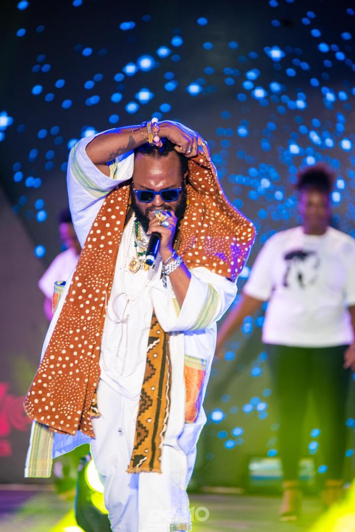  Gibrilville lights up 2022 Ghana DJ Awards with ‘Angels’ performance  