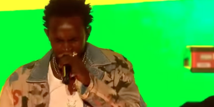 [WATCH]: Black Sherif performs blissfully at the 25th MOBO Awards in the UK