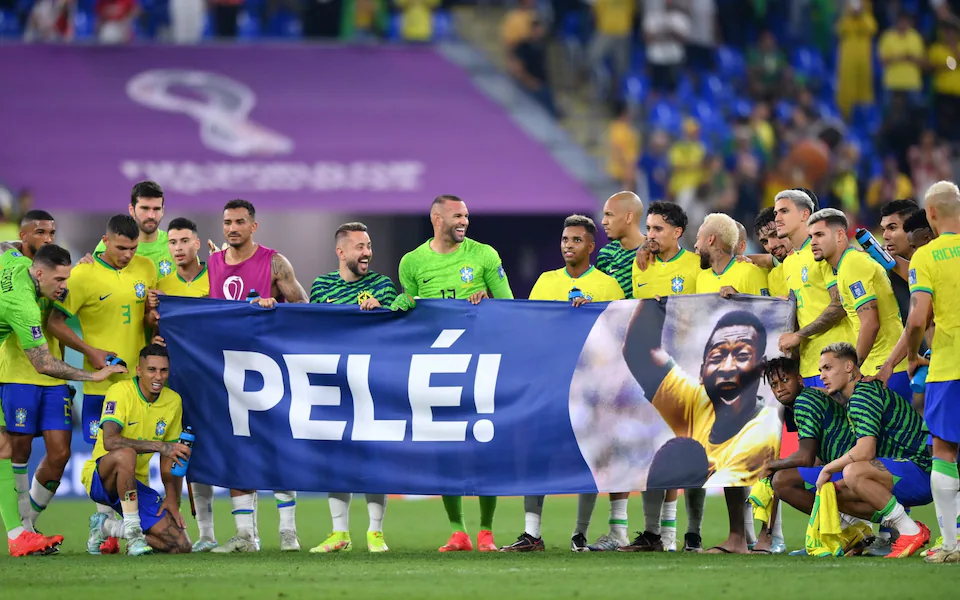 The Brazilian team honouring "World Pele"