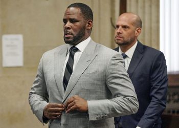 Sex-abuse charges against American R&B singer R. Kelly dropped