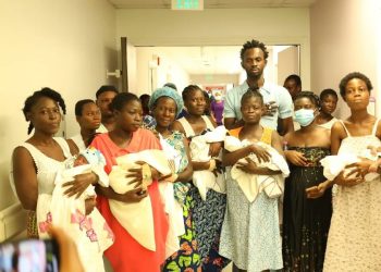 Black Sherif covers bills of maternal mothers at Ridge Hospital