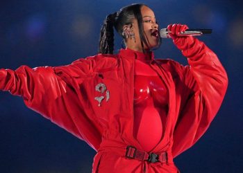 Rihanna confirms pregnancy; makes grand return with Super Bowl performance