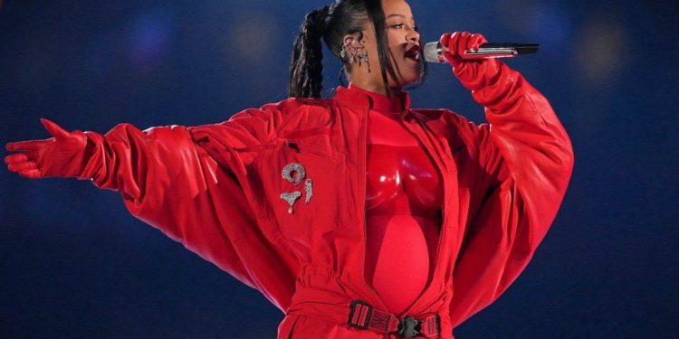 Rihanna confirms pregnancy; makes grand return with Super Bowl performance