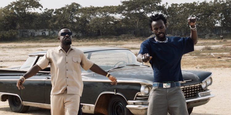 Social Media goes bonkers over Black Sherrif’s outfit for Country Side visuals