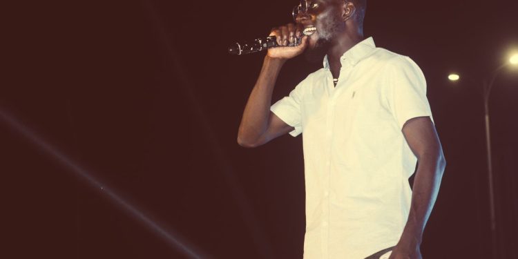 Adjeley-bi: The new ‘Hype-King’ on the horizon making waves on Happy FM’s “Weekend Club Jam”