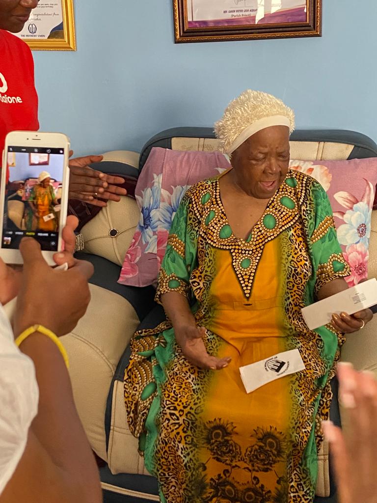  Vodafone Ghana's 101-year-old customer receives wonderful Vodafone package to connect with great-grandchild