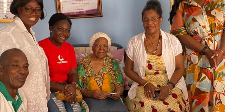  Vodafone Ghana's 101-year-old customer receives wonderful Vodafone package to connect with great-grandchild