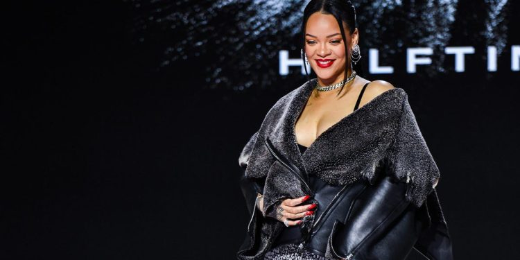Rihanna announces classic return of Fenty x Puma