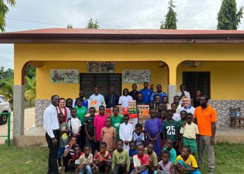 Happy FM/Lakeside Marina Park donates Ghc10,000 to the Mercy Social Center