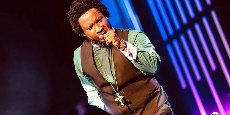 Sonnie Badu turns anointing oil into blood