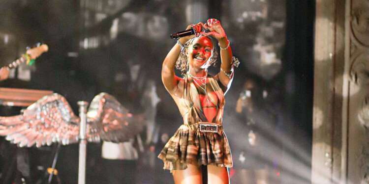 Ayra Starr calls out the Headies for presenting ‘Best Female Artiste’ back stage