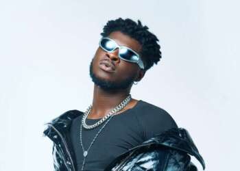 St. Lennon Leaves Crowd Wowed at Jean Nelson