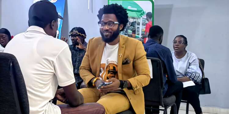 Yfm's Nana Quasi-Wusu speaks on "The Power of Talent at Barcamp Takorad