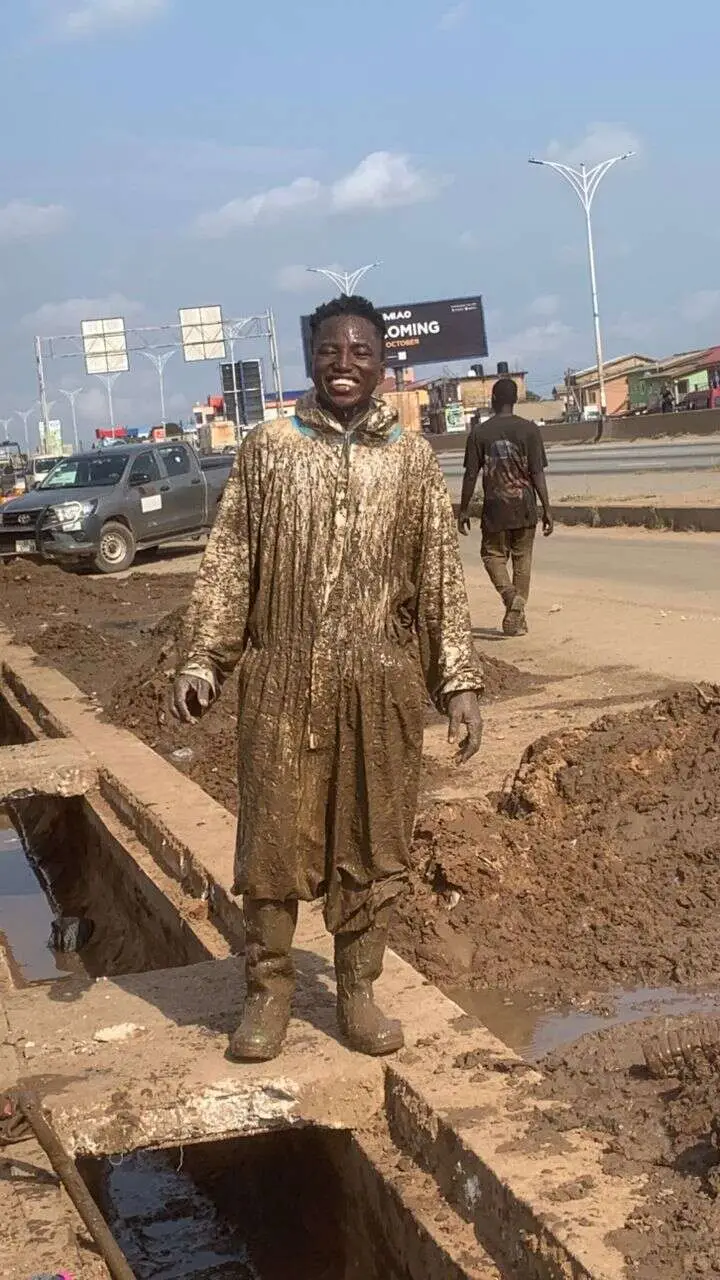 Buzstop Boys lead three-day clean carnival along the Lapaz Akweteyman Stretch