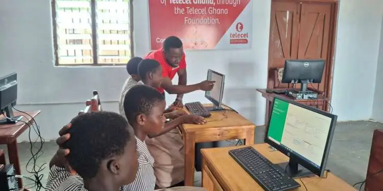 Telecel Employees Drive Digital Inclusion with ICT Lab Upgrade in Bamboi